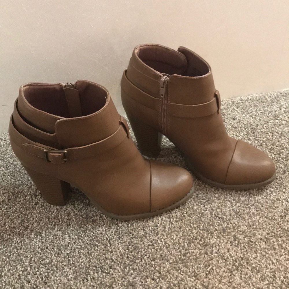 Lauren Conrad booties